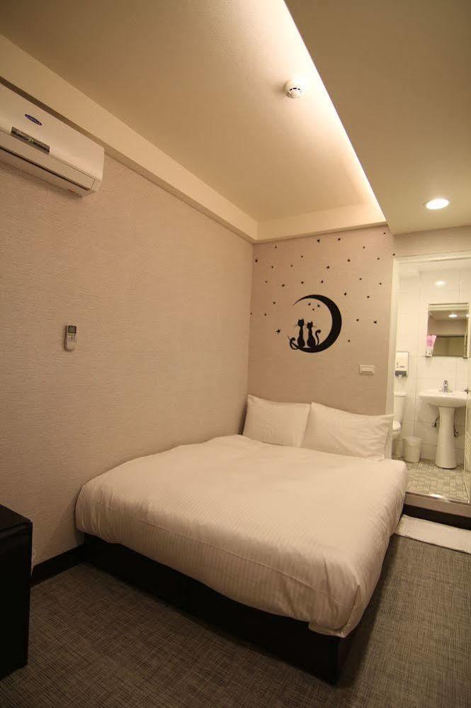 Holiday Fun Hostel Тайбэй Экстерьер фото